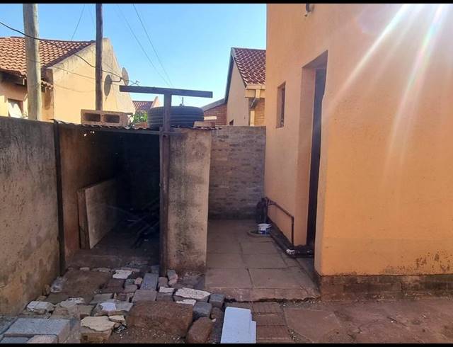 3 BEDROOM HOUSE FOR SALE IN VOSLOORUS